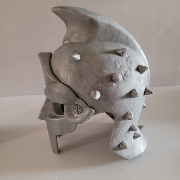 Gladiator Cup 32oz with Helmet Lid - Like New! - Picture 9 of 10